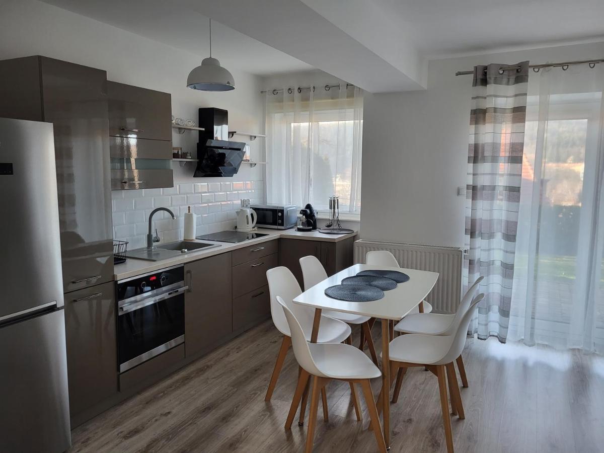 Apartament Z Widokiem-Blizej Zdroju Polanica-Zdroj Bagian luar foto