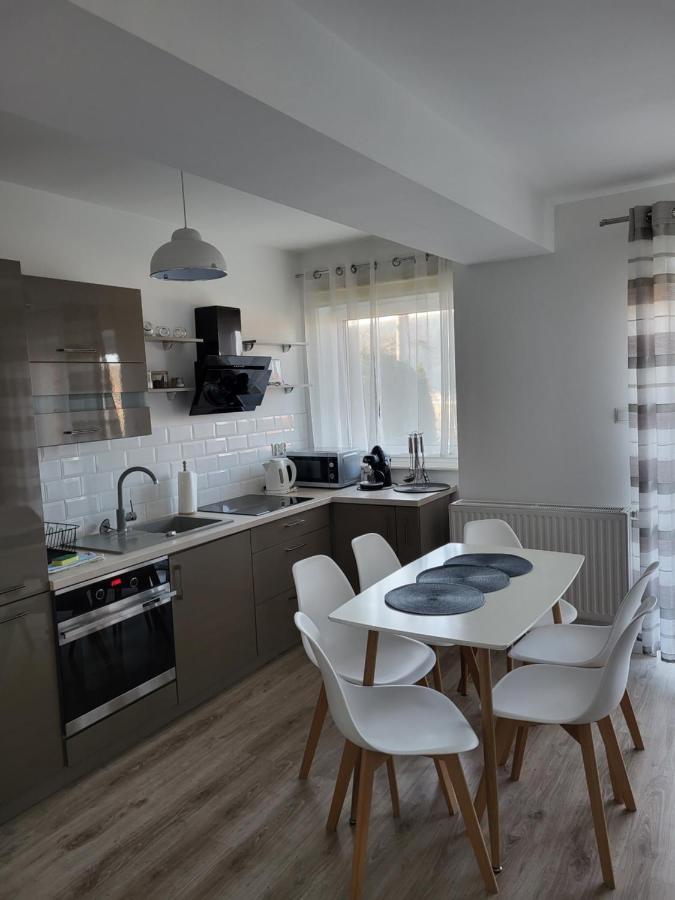 Apartament Z Widokiem-Blizej Zdroju Polanica-Zdroj Bagian luar foto