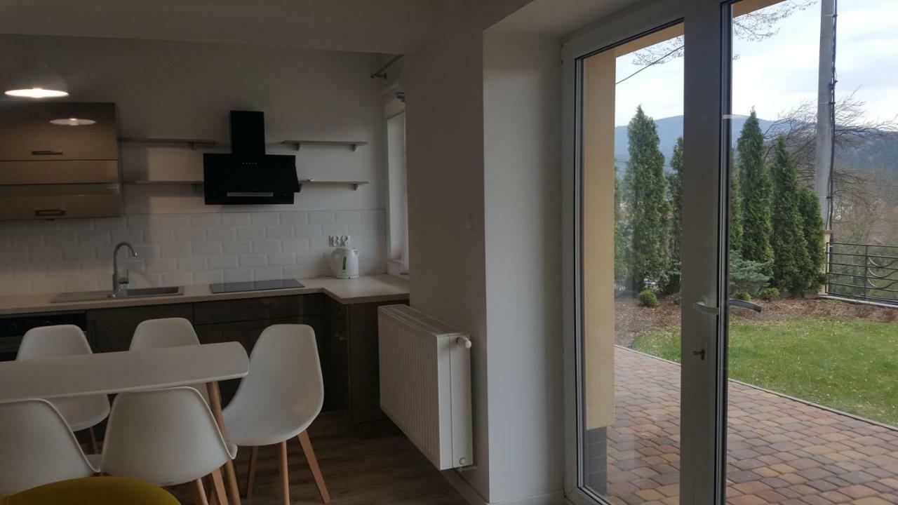 Apartament Z Widokiem-Blizej Zdroju Polanica-Zdroj Bagian luar foto