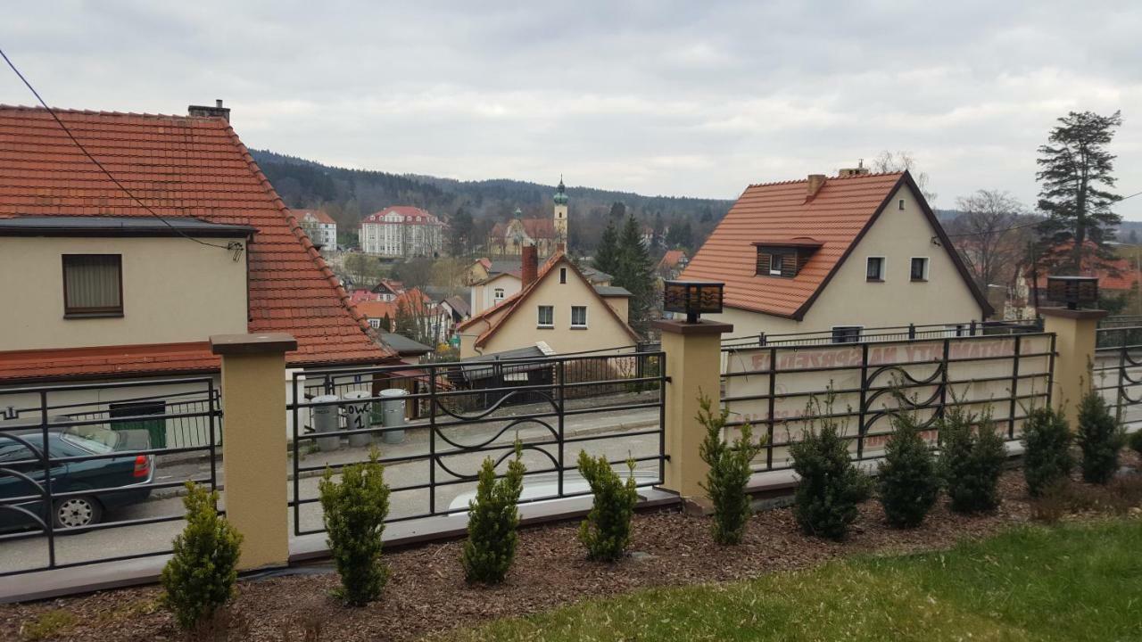 Apartament Z Widokiem-Blizej Zdroju Polanica-Zdroj Bagian luar foto