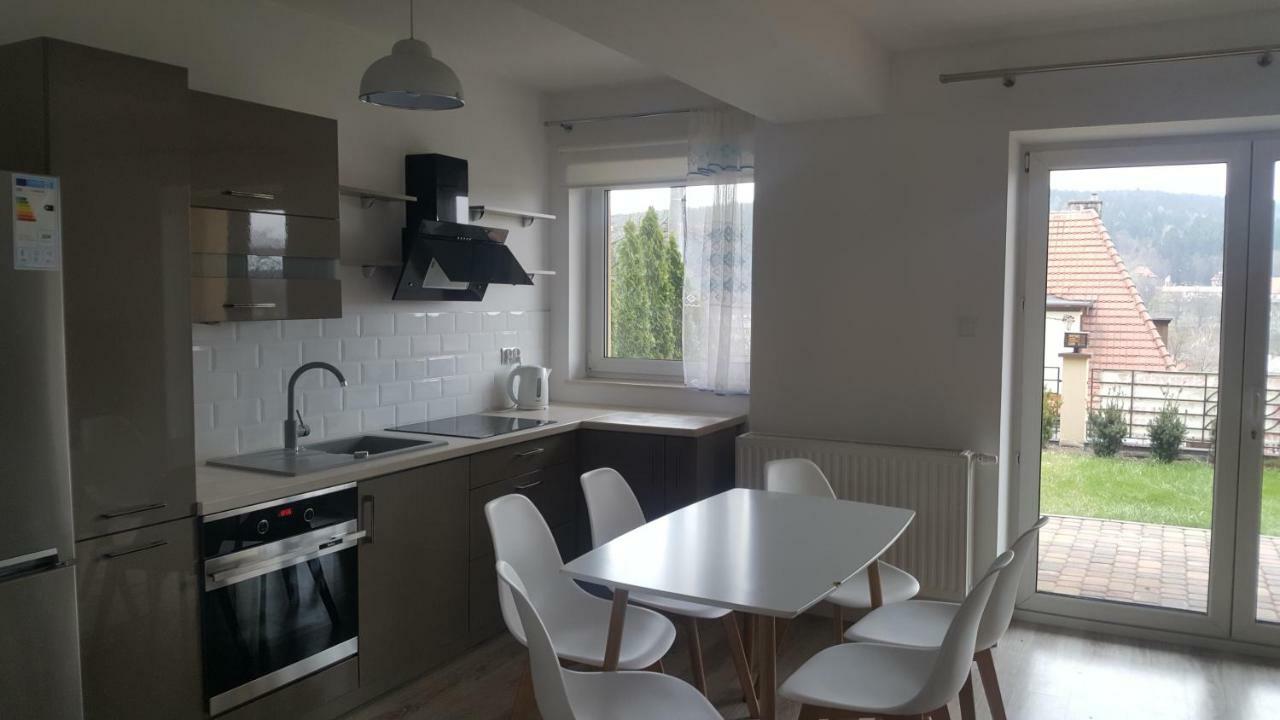 Apartament Z Widokiem-Blizej Zdroju Polanica-Zdroj Bagian luar foto